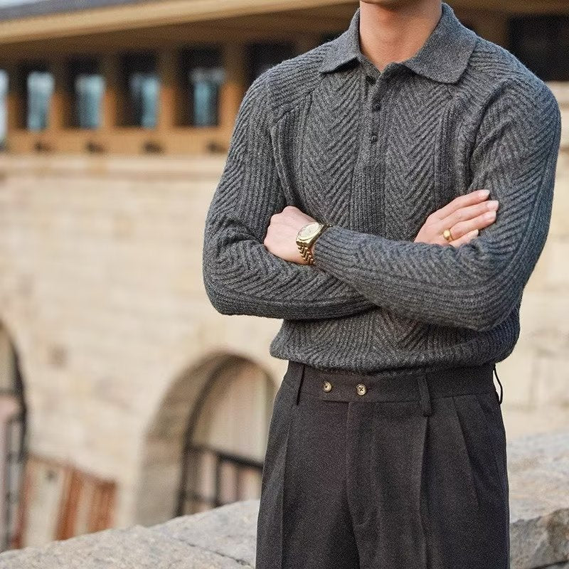 Vaarma Lapel Knit Pullover — Timeless Warmth, Modern Elegance